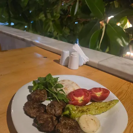 بيت ضيافة Golden 3*